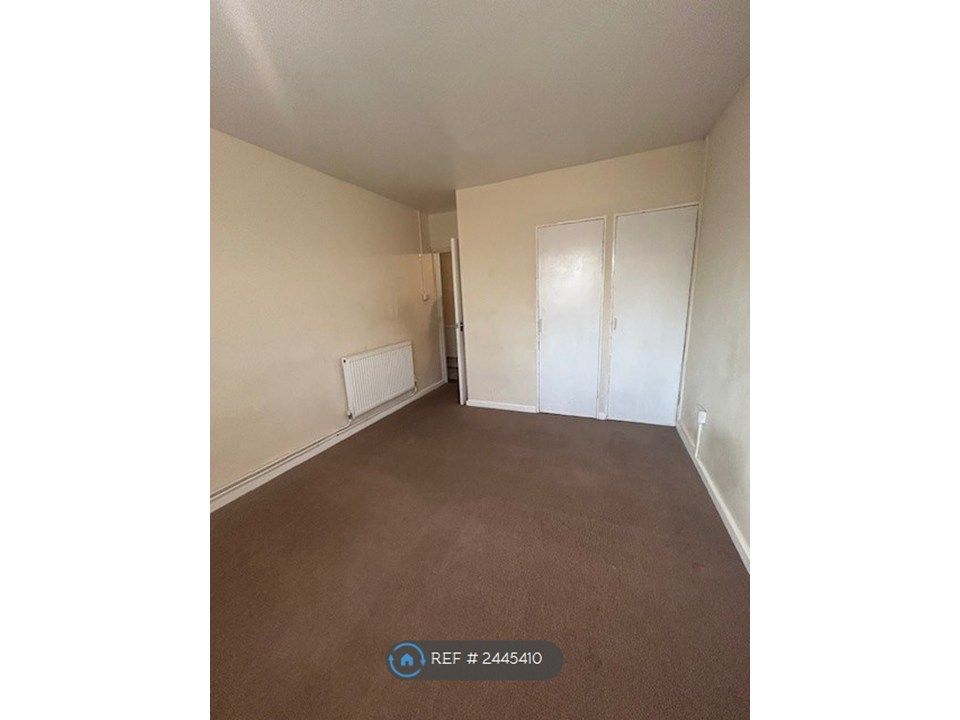 Property photo 2 of 15 Bedroom 1