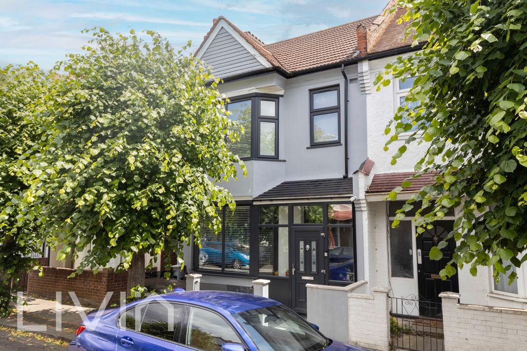 Property photo 1 of 16 1