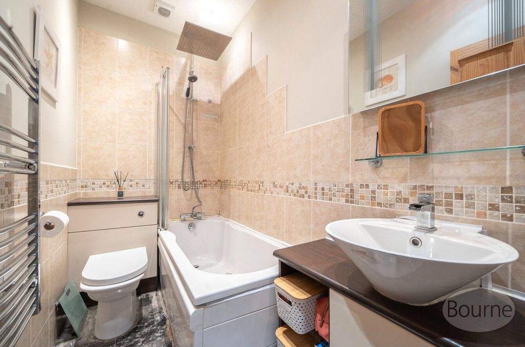Additional image 7 of 1 bed flat for saleLondon Road, Hill Brow, Liss, Hampshire GU33