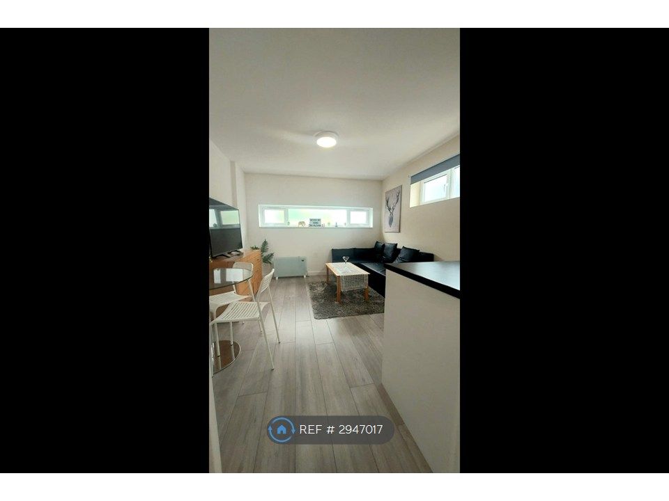 Property photo 1 of 16 The Luxury Boutique Living Room