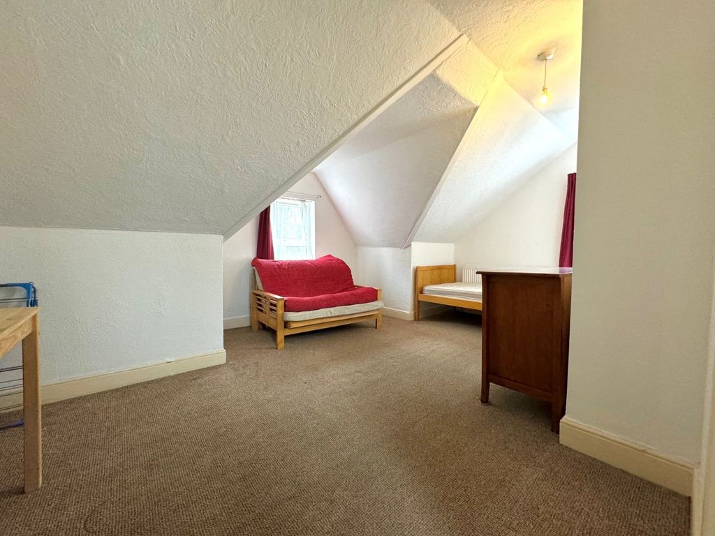 Property photo 1 of 12 Thumbnail_Img_3682