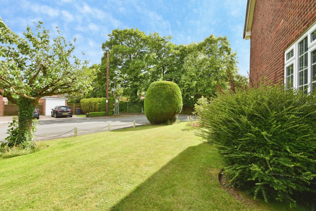 Property photo 3 of 17
