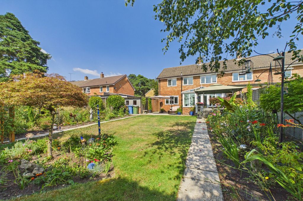 Property photo 2 of 17 Picture No. 14