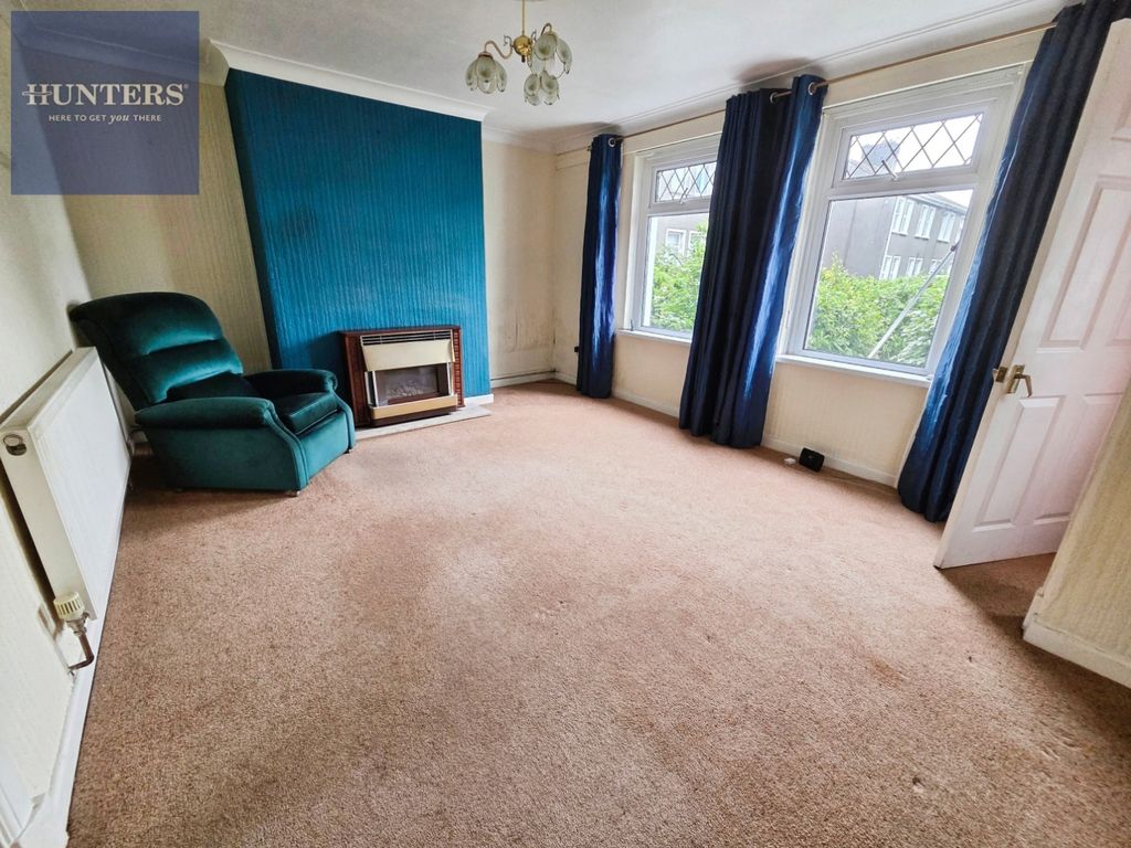 Property photo 2 of 12 Pbox-Img.Jpg