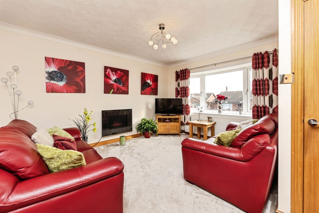 Property photo 3 of 25