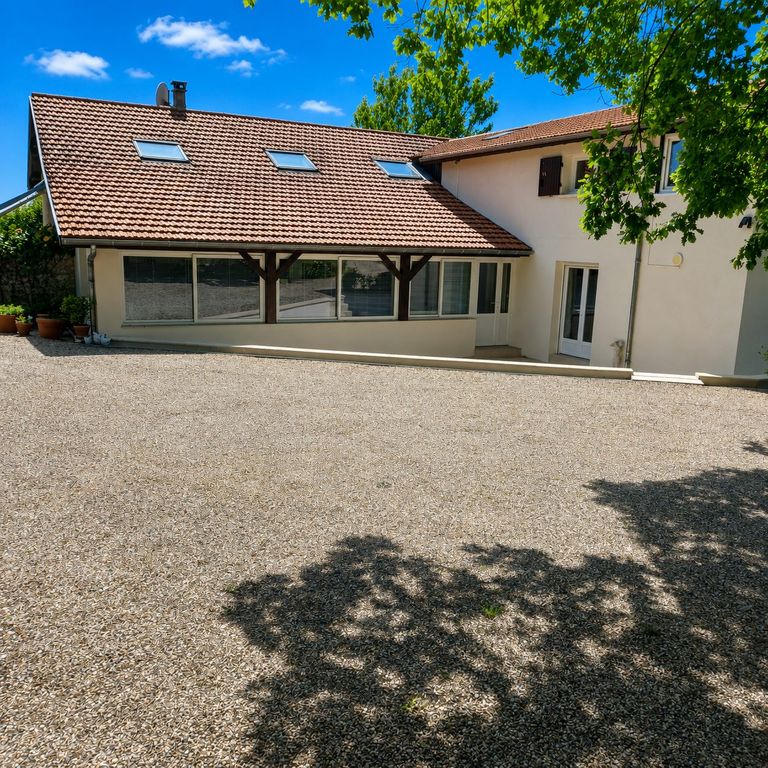Property photo 2 of 20 1785922884_Vm17677_22_Original