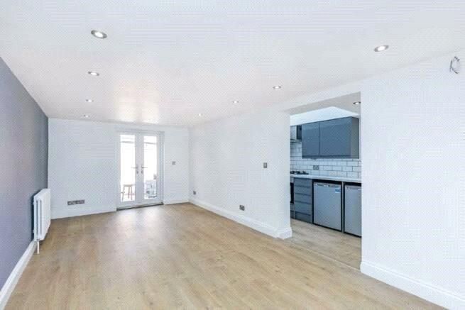 Property photo 2 of 9 5.Jpg