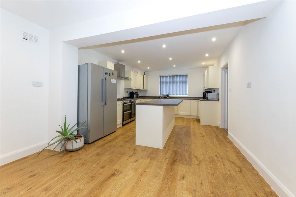 Property photo 3 of 29 Picture No. 64