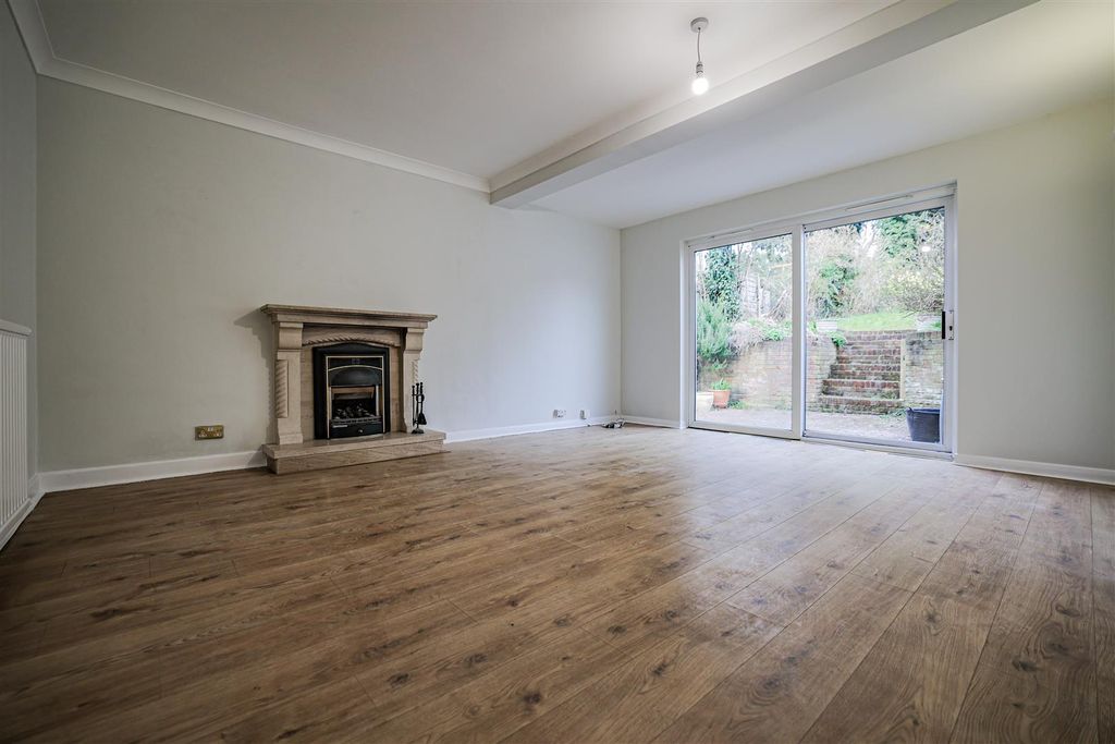 Property photo 3 of 29 980A1380.Jpg