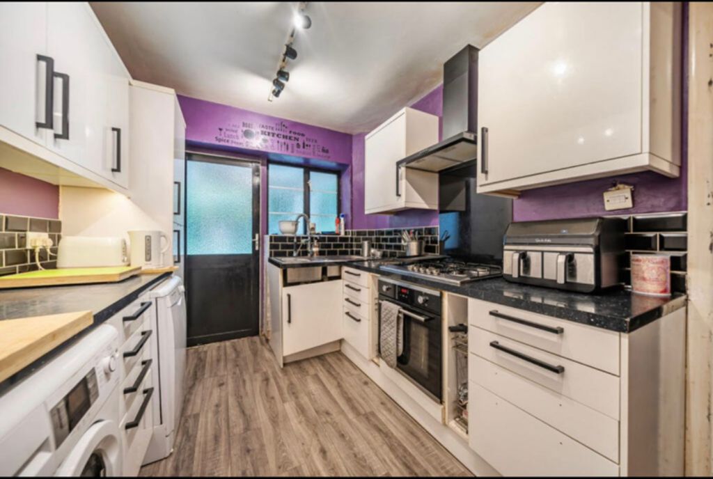 Property photo 3 of 16 Original-1D5F443E-89Eb-4F13-Bcbf-6157612E0C26