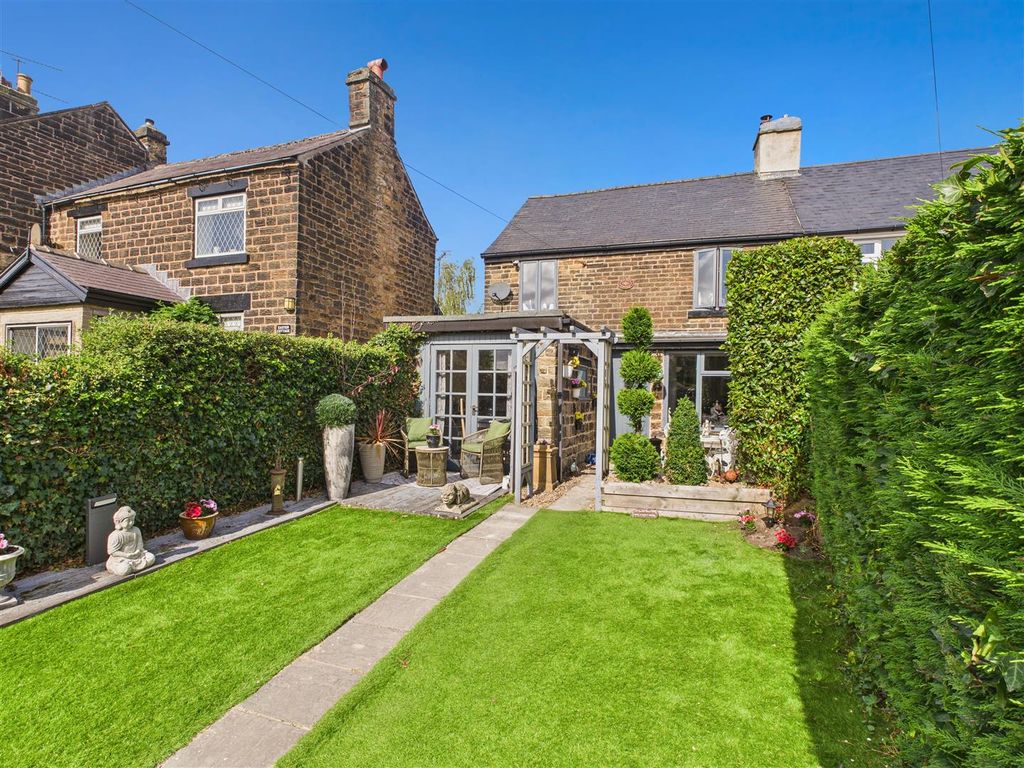 Property photo 1 of 28 Cam05476G0-Pr0047-Still041.Jpg