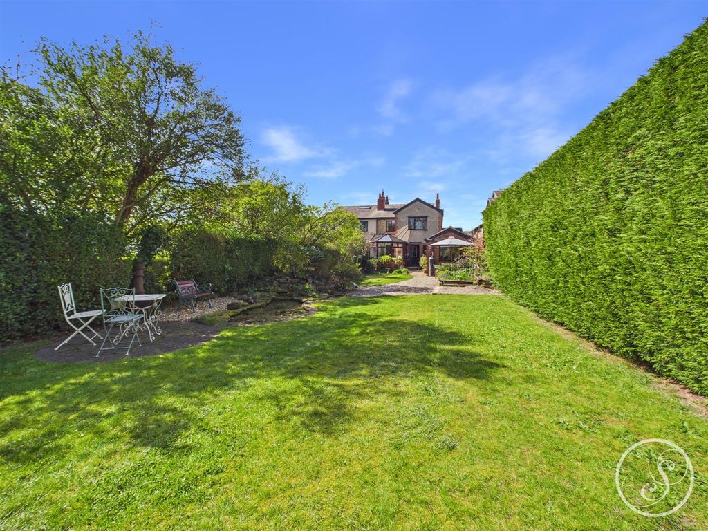 Property photo 2 of 24 External