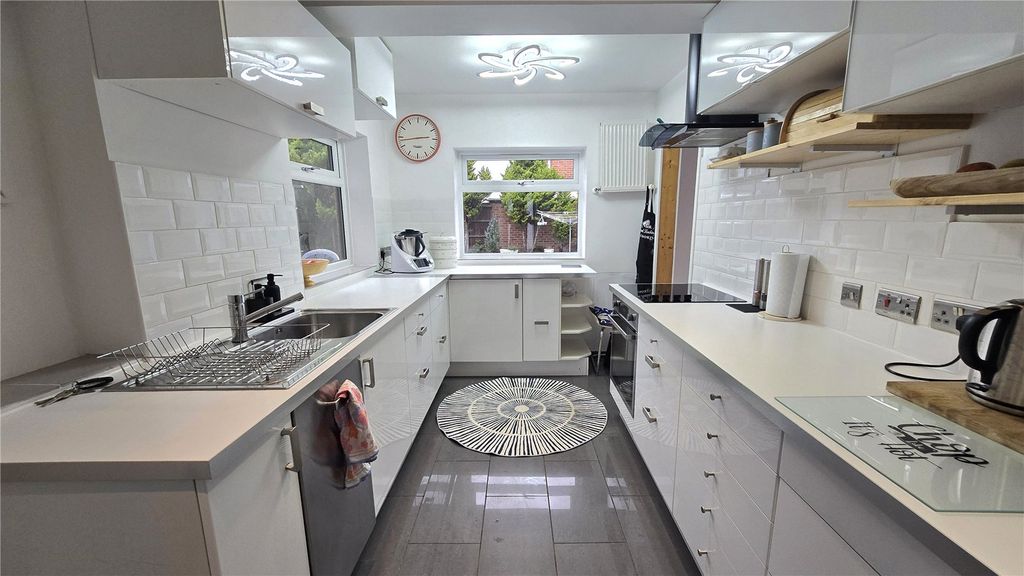 Property photo 3 of 26 Picture No. 14