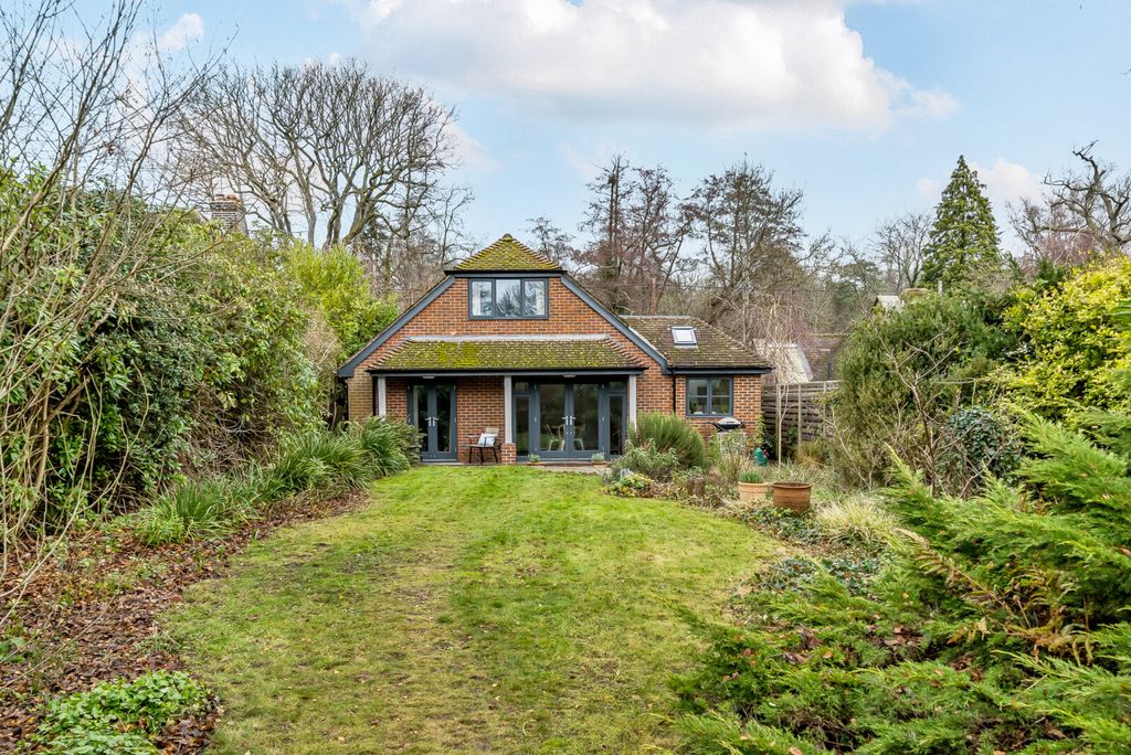 Property photo 2 of 22 1386260-25-69418d...