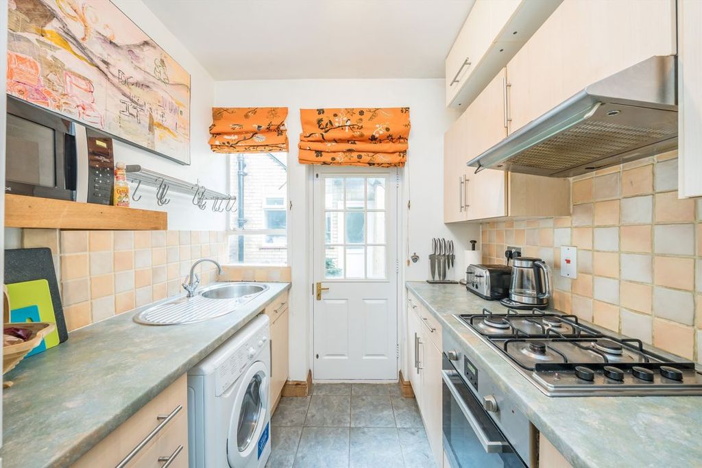 Property photo 3 of 5