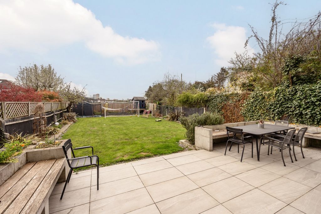 Property photo 3 of 14 Picture No. 11