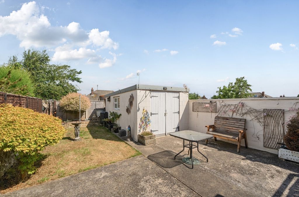 Property photo 3 of 20 Ewemove Harrogate Garden