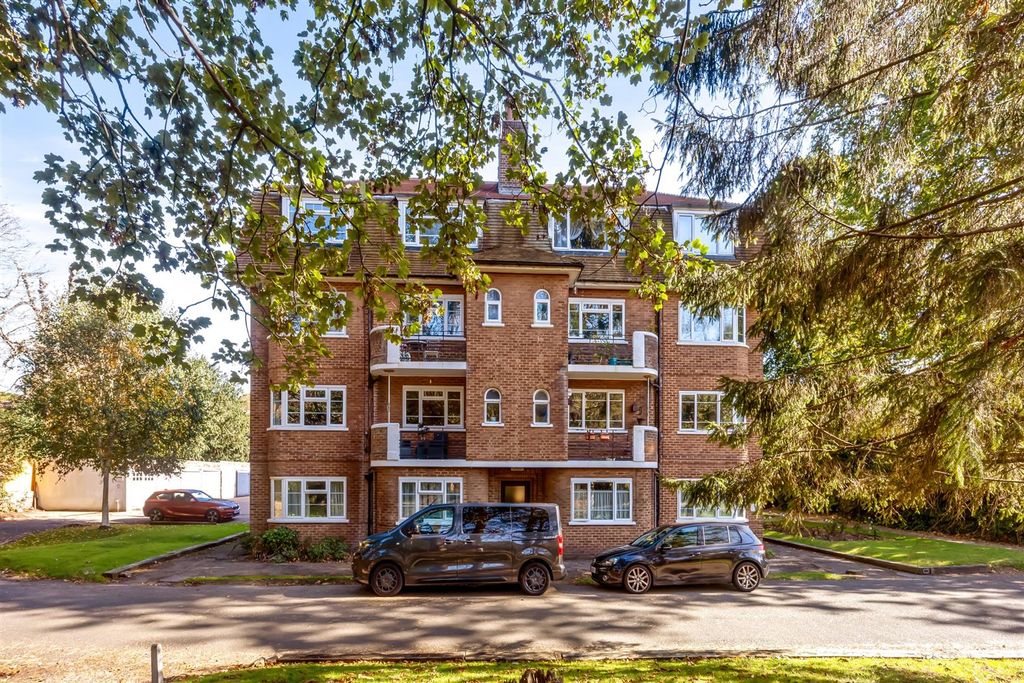 Property photo 1 of 21 Front