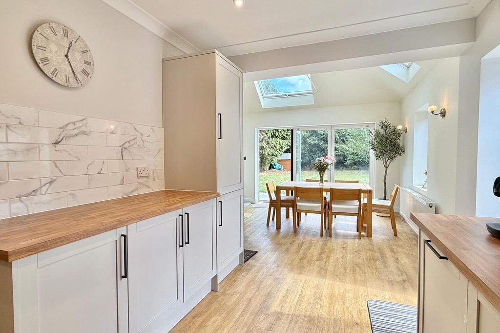 Property photo 2 of 28 Gallery