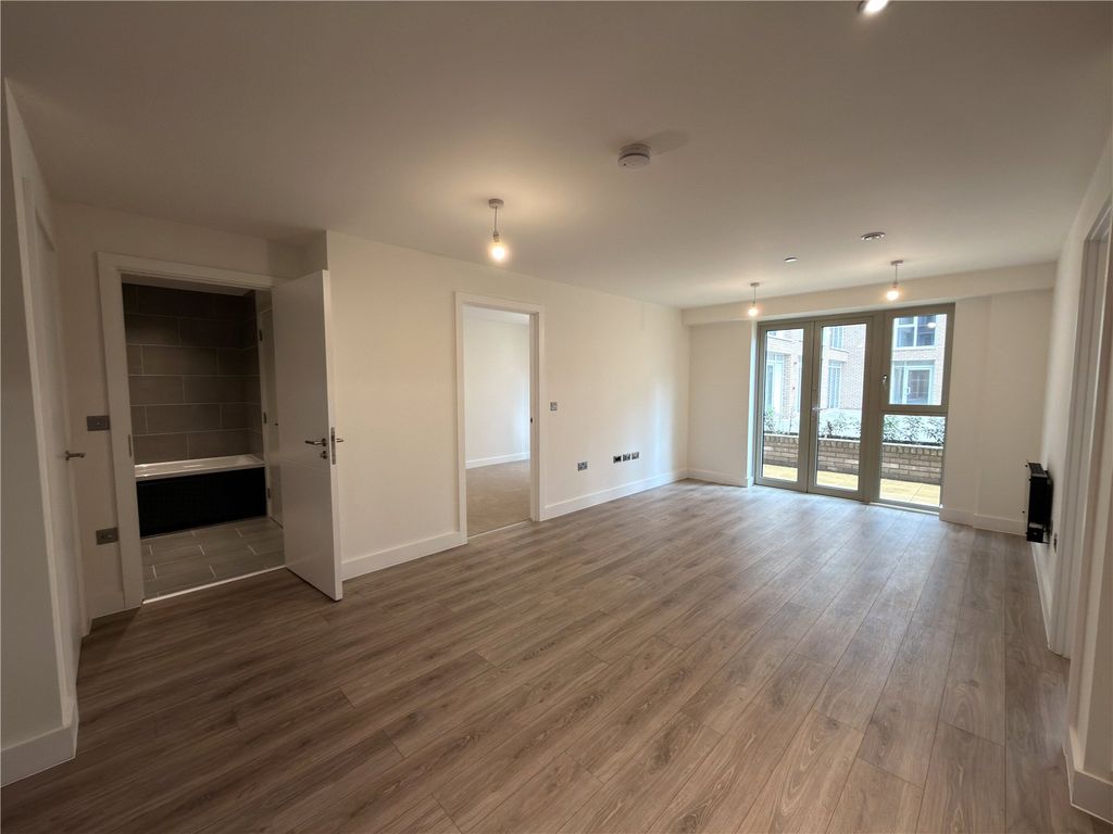 Property photo 3 of 13 Picture No. 06