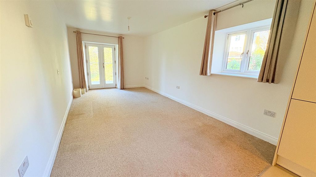 Property photo 3 of 16 Open Plan Living/Kitchen