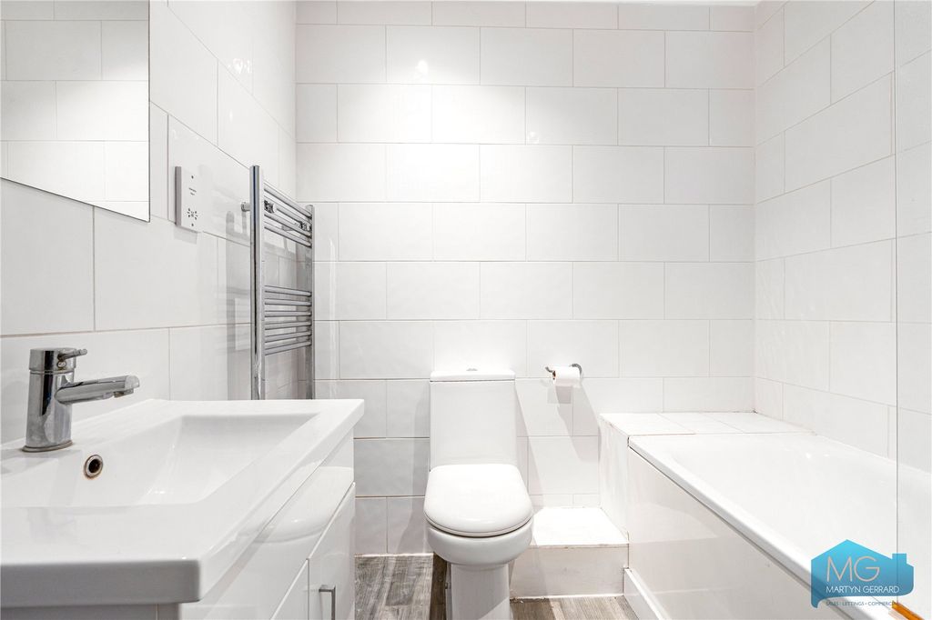 Property photo 3 of 24 Picture No. 14