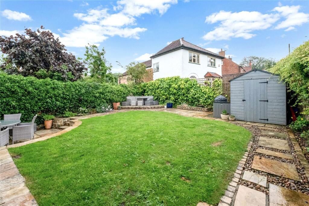 Property photo 2 of 26