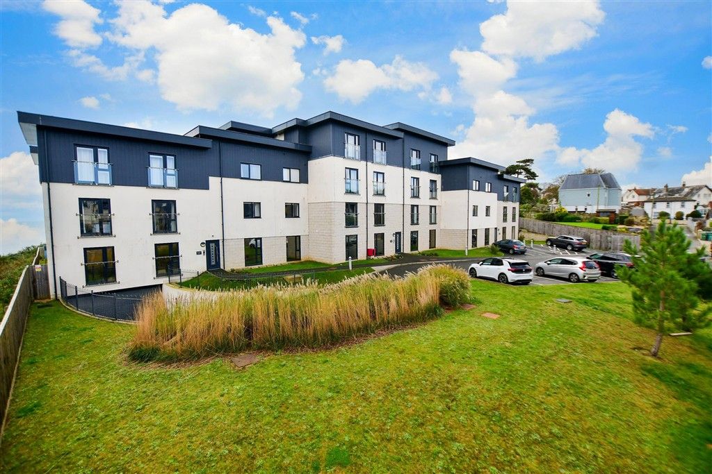 Property photo 2 of 10 External (Brochure)