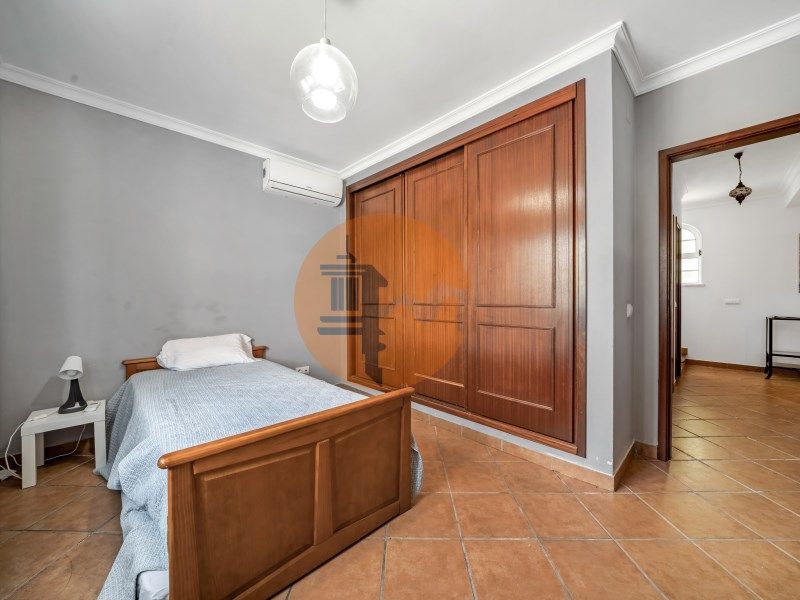 Property photo 3 of 41
