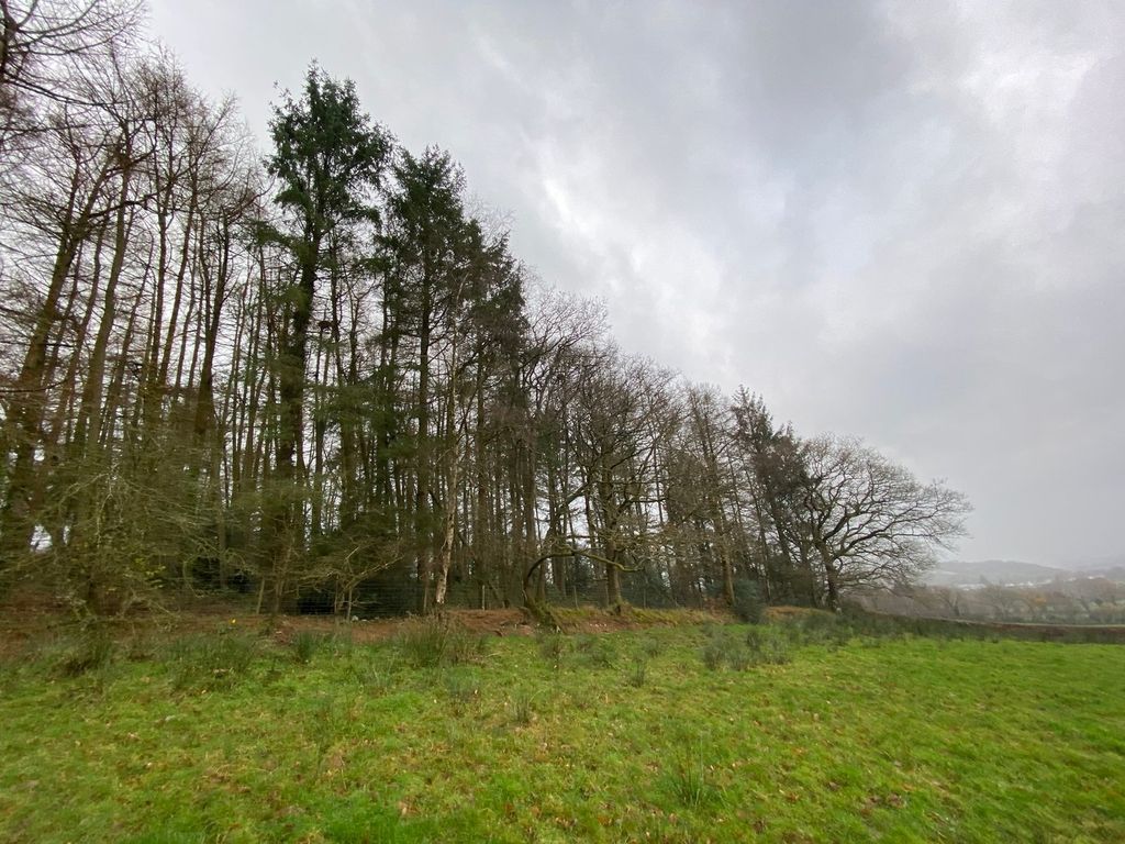 Property photo 1 of 3