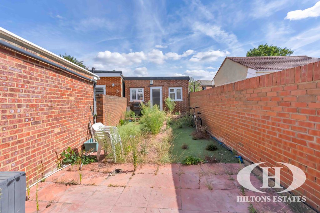 Property photo 3 of 19