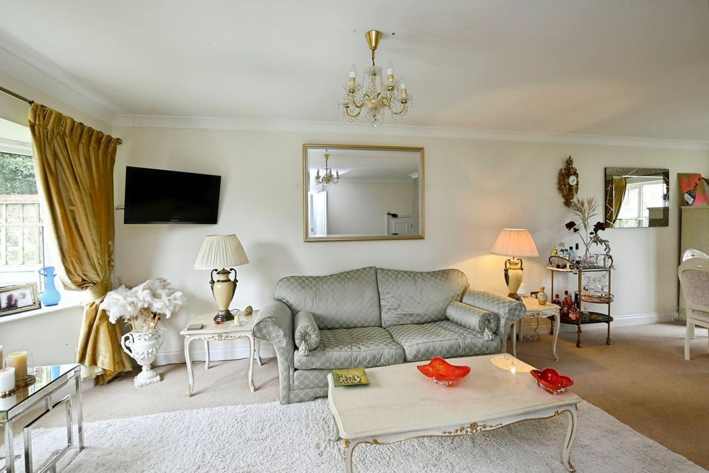 Property photo 3 of 16 Pbox-Img.Jpg