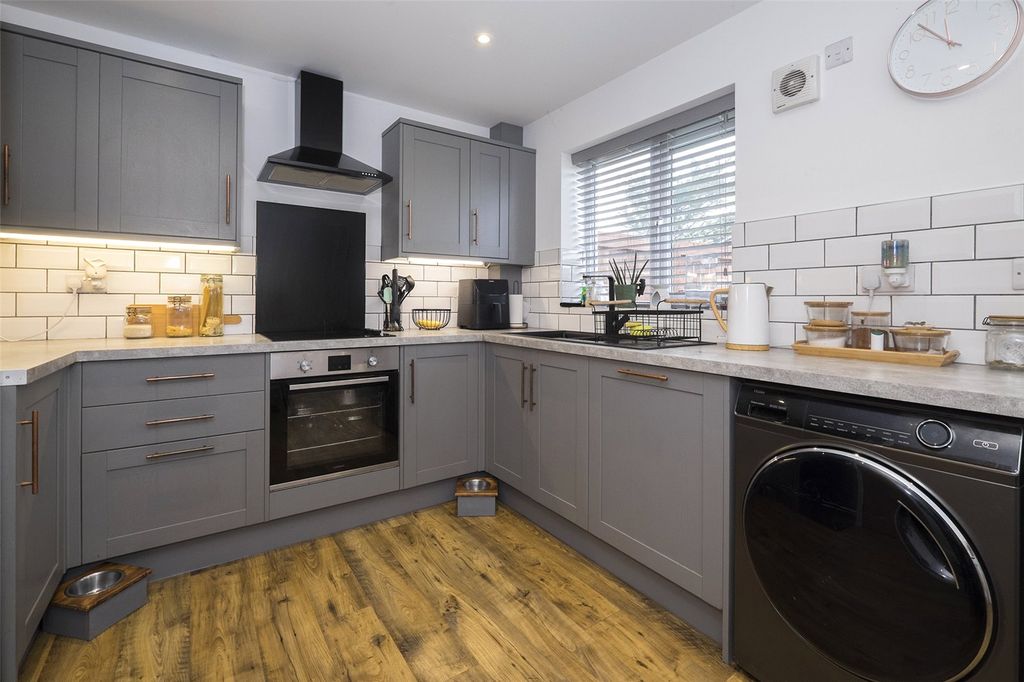 Property photo 2 of 13 Kitchen