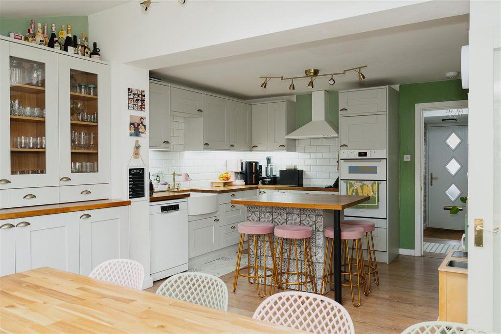 Property photo 2 of 16 10.Jpg