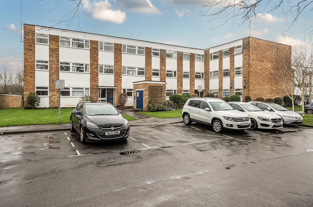 Property photo 1 of 20 1400946-4-696E34d...