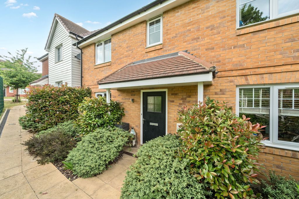 Property photo 1 of 19 External