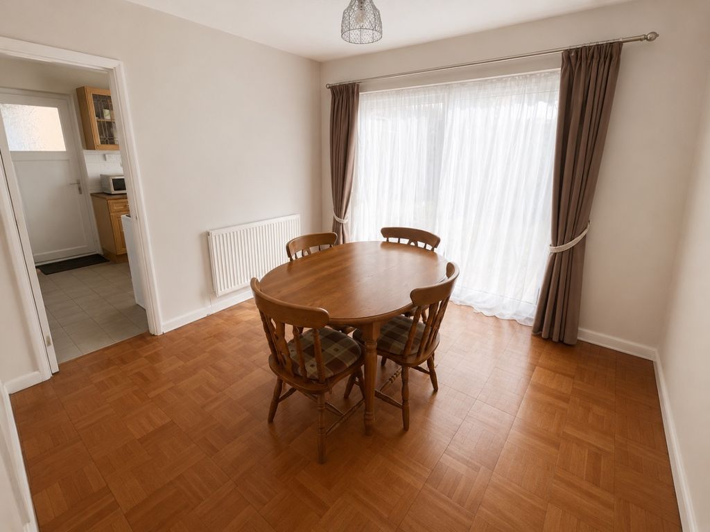 Property photo 3 of 10 5245682