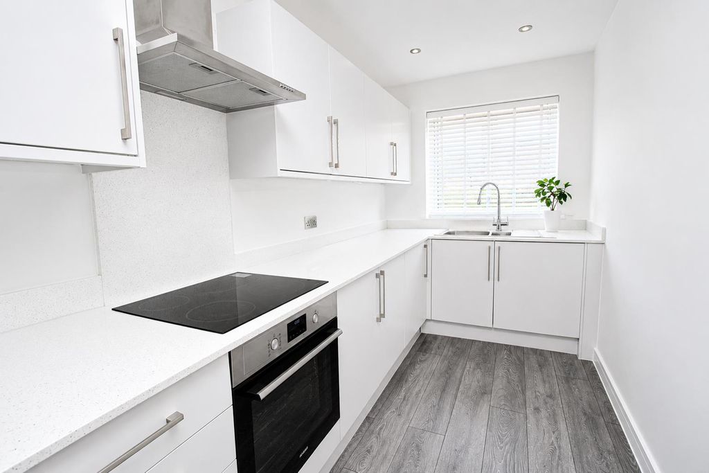 Property photo 2 of 12 8.Png