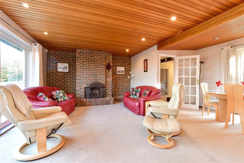 Property photo 1 of 17 Lounge/Diner