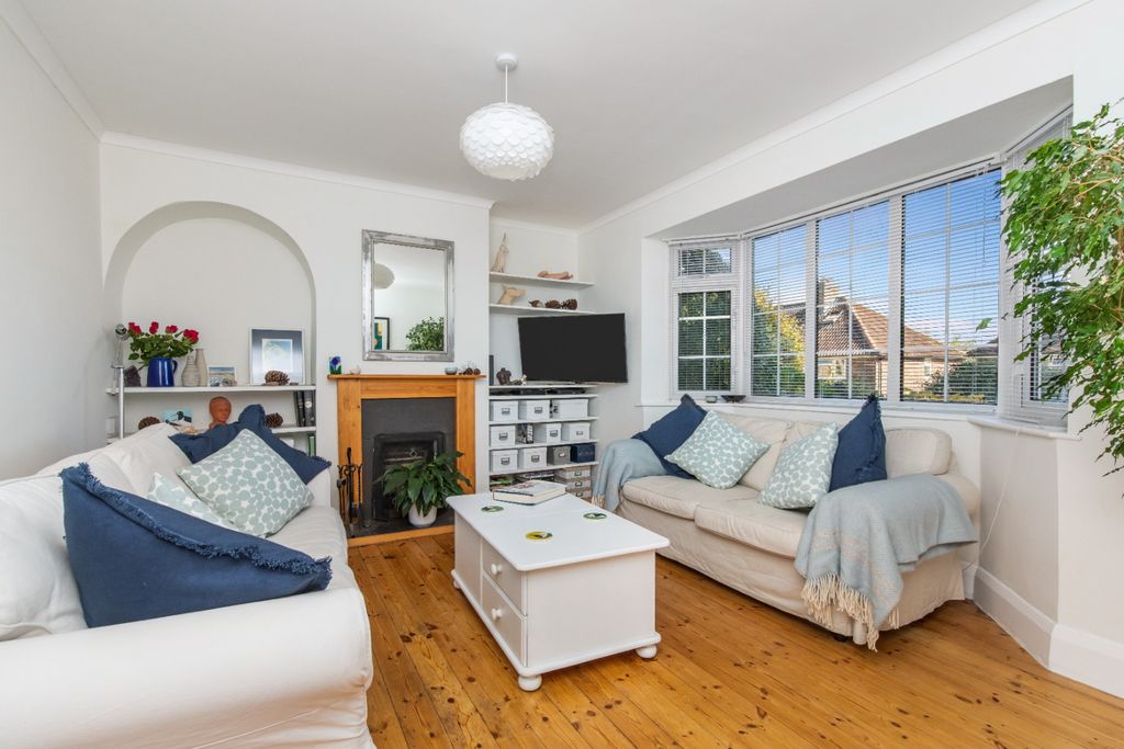 Property photo 2 of 22 5011643