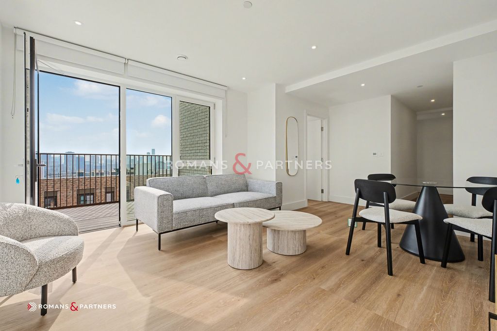 Property photo 1 of 21