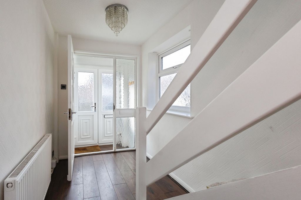 Property photo 2 of 16 Photo