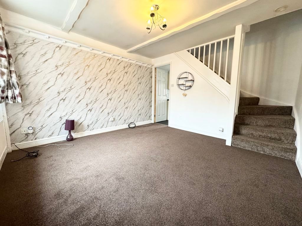 Property photo 1 of 6 Lounge