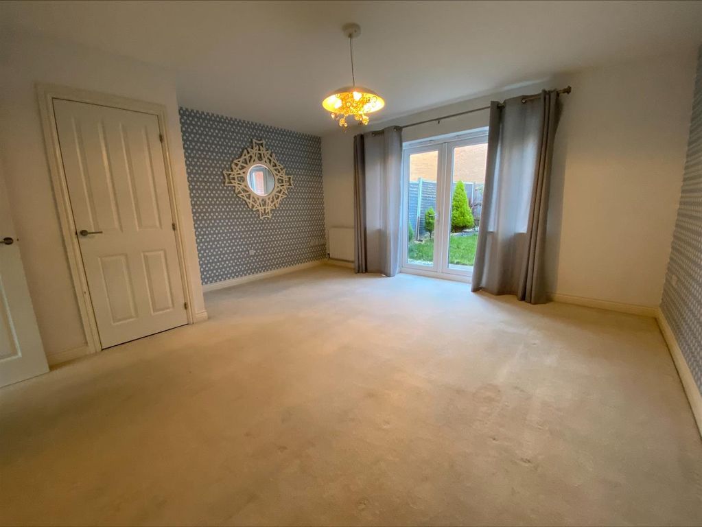 Property photo 3 of 16 10.Jpeg