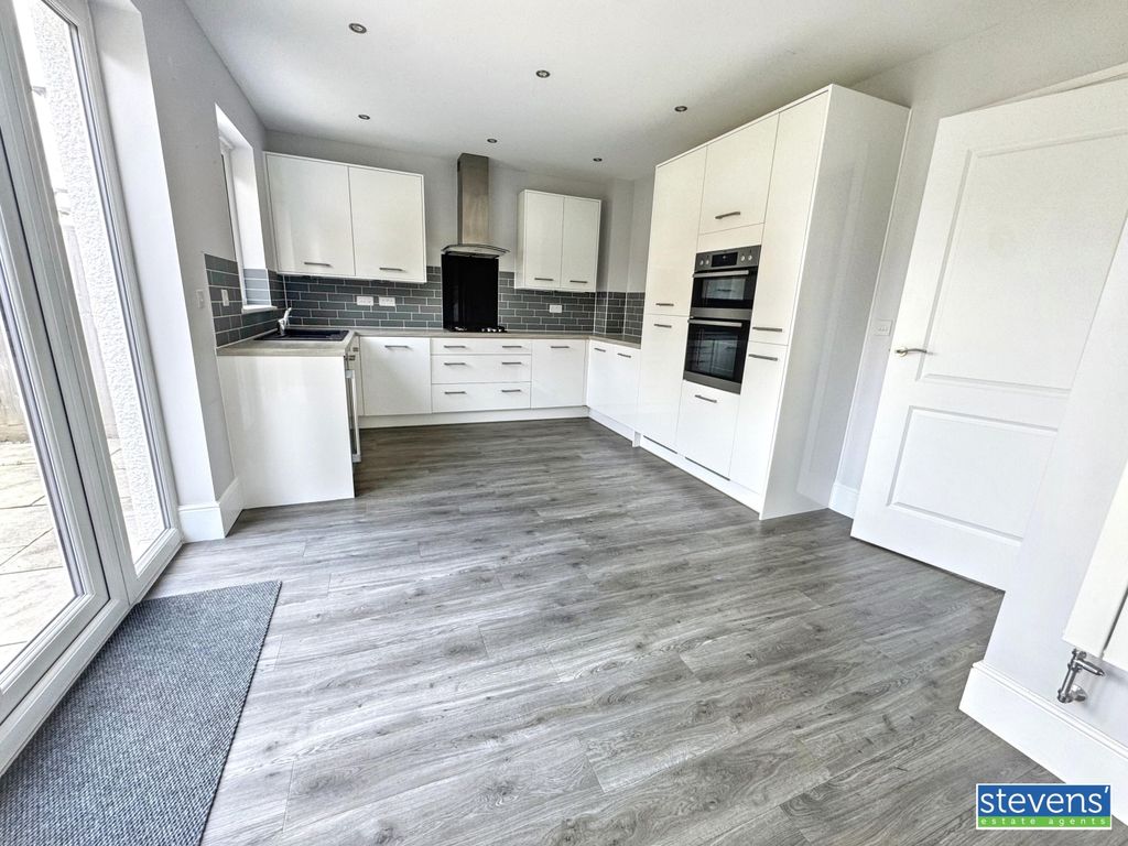 Property photo 1 of 9 Img_9470