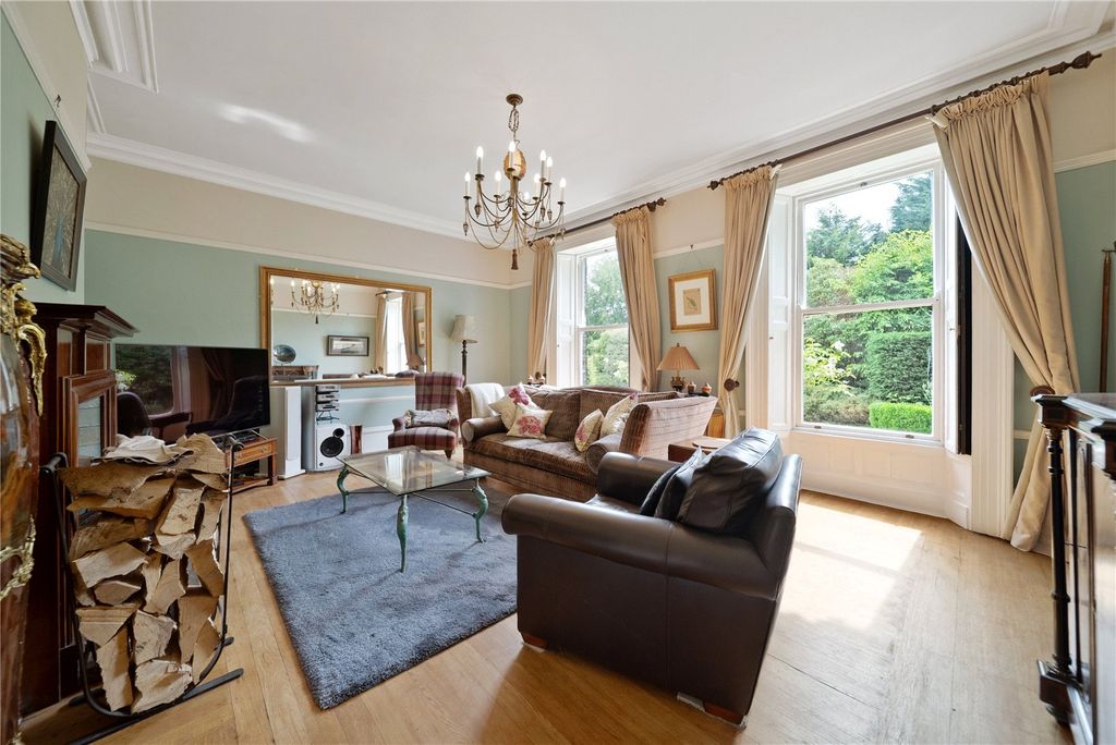 Property photo 3 of 22 Sitting Room