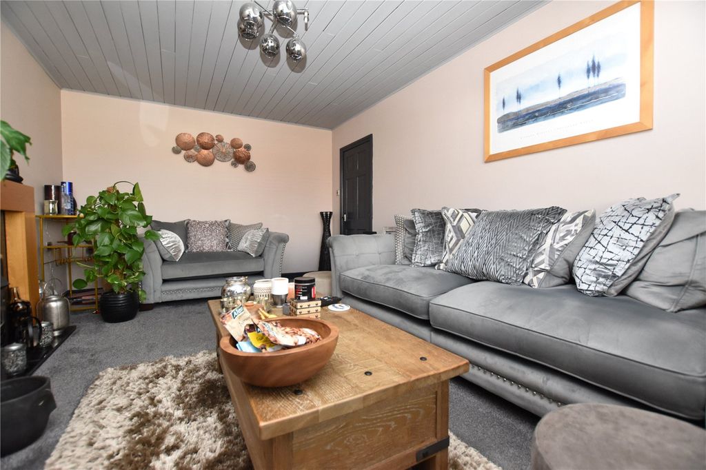 Property photo 2 of 25 Picture No. 26