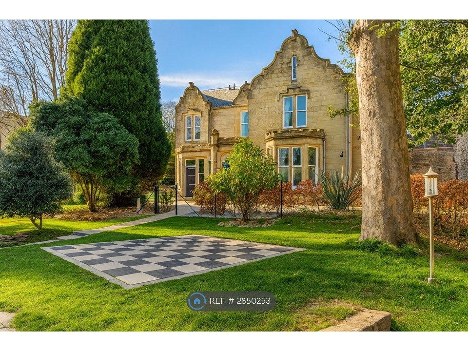 Property photo 1 of 29