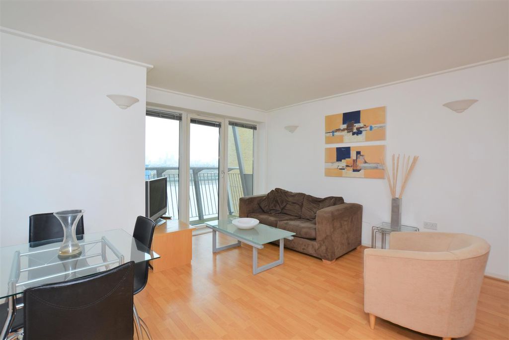 Property photo 1 of 7 Seacon Tower.Jpg