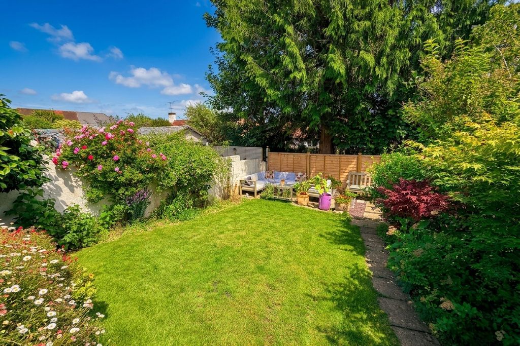 Property photo 3 of 23